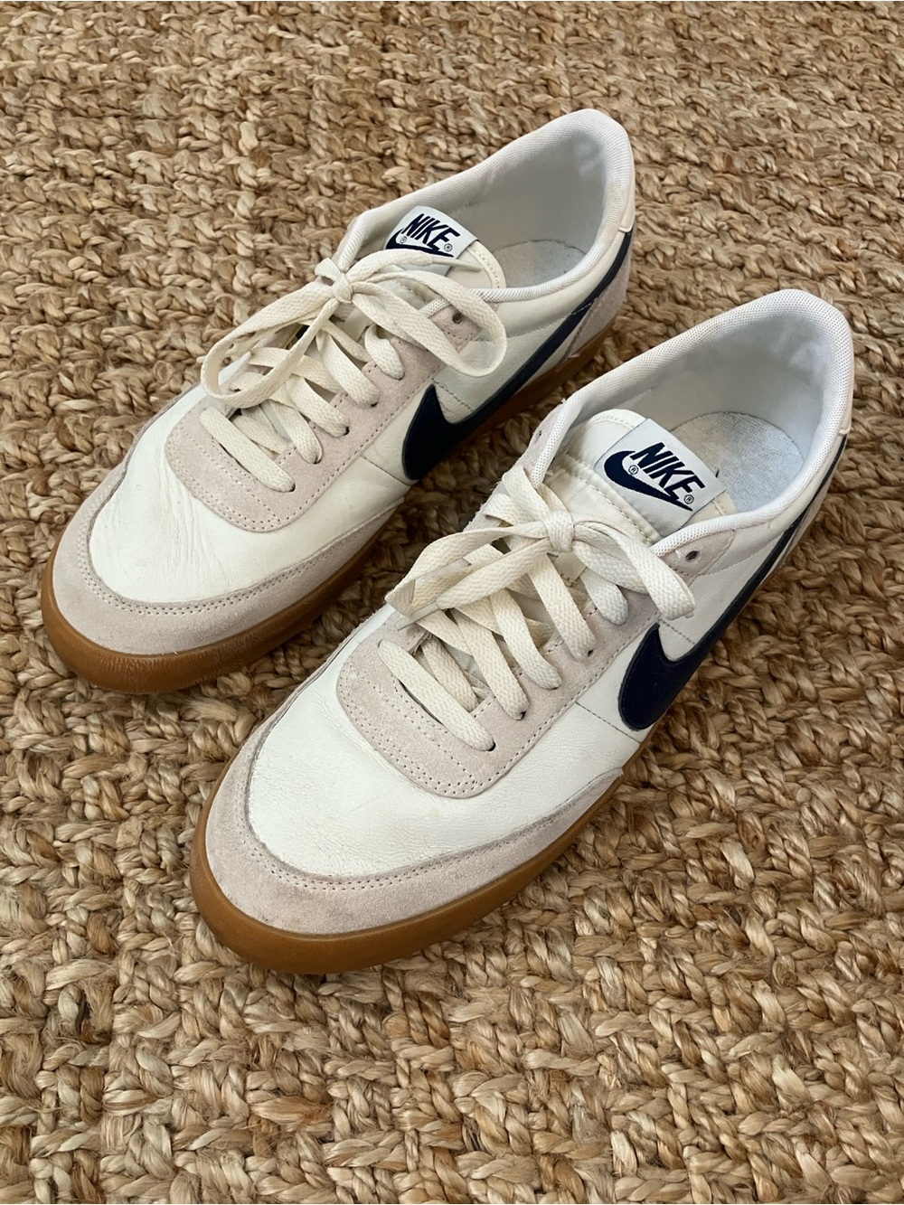 Nike Men’s Cream and Navy Low-Profile Sneakers